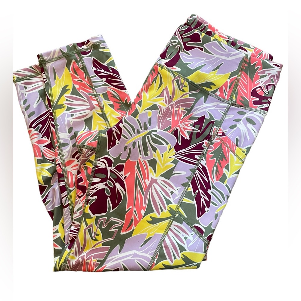 Pro Player Tropical Jungle Coastal Leafy Athletic Athleisure Gym Capri Leggings